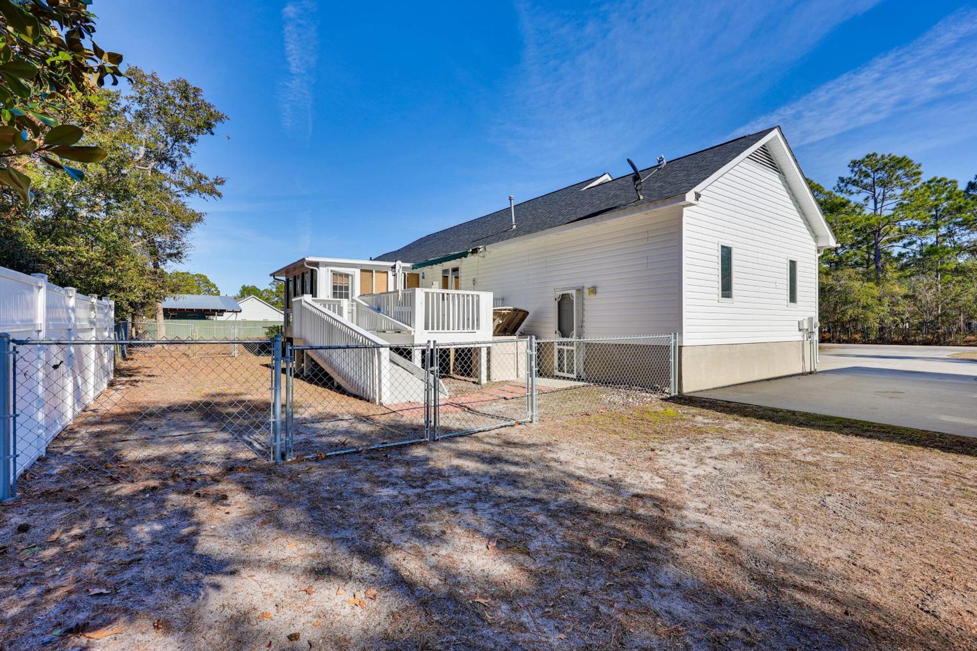 Cape Carteret Home About 3 Mi To Crystal Coast Beaches Exterior foto